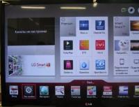 Bagaimana cara menginstal program dan permainan di LG Smart TV?